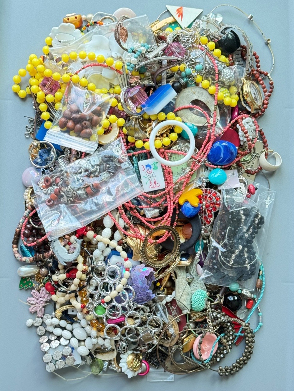 LOT 4-1/2lbs CRAFT REPURPOSE HARVEST JEWELRY PIECES & PARTS